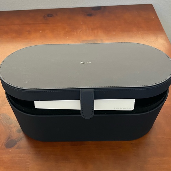 Dyson Limited Edition Airwrap - Picture 2 of 3